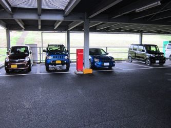 駐車場1階